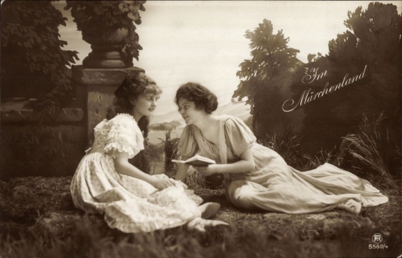 Postcard Fairytale Land, woman reads a fairytale