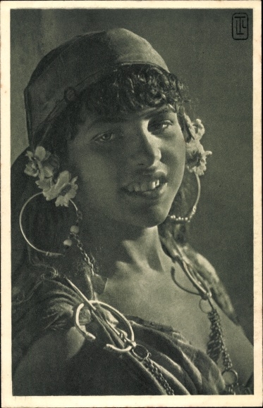 Postcard Types d&#39;Orient, Bedouin girl, Maghreb, Schmuck, Ohrringe