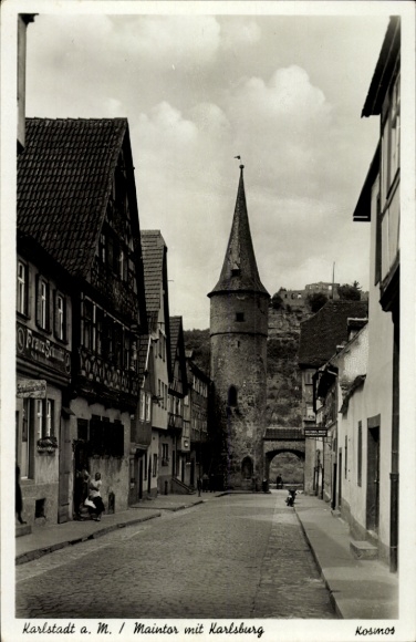 Postcard Karlstadt am Main Unterfranken, Maintor with Karlsburg