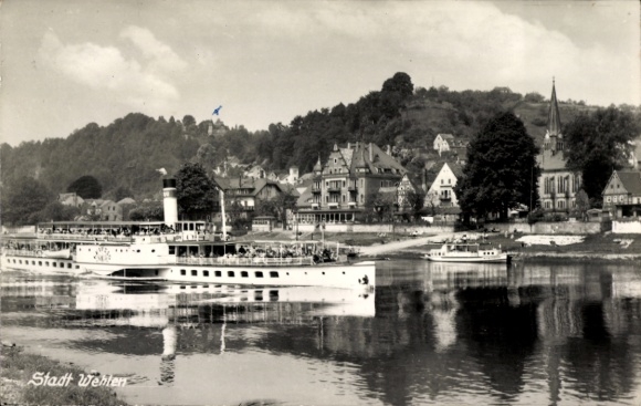Postcard Stadt Wehlen an der Elbe Sachsen, Salondampfer Leipzig, view of the town