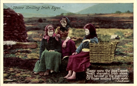 Postcard Three Girls, Those Smiling Irish Eyes
