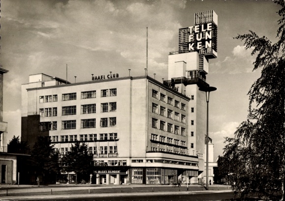 Ak Berlin Charlottenburg Westend, Reichskanzlerplatz, Naafi Club, Amerikahaus, Telefunken