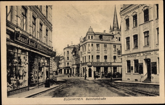 Postcard Euskirchen North Rhine-Westphalia, Bahnhofstrasse, Restaurant Zur Traube, Bahnhof-Hotel