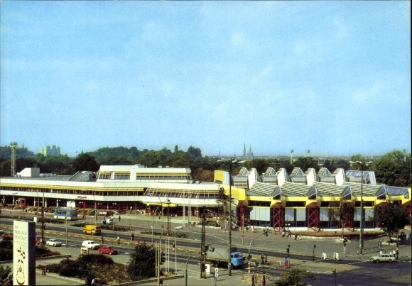 Postcard Berlin Friedrichshain, sports and recreation center, SEZ, Leninallee corner Dimitroffstraße