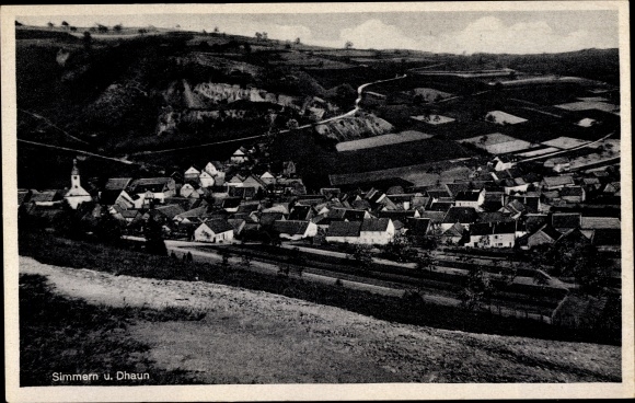 Ak Simmern onder Dhaun Simmertal in de Hunsrück, panorama vanaf de plaats, uitzicht op de vallei