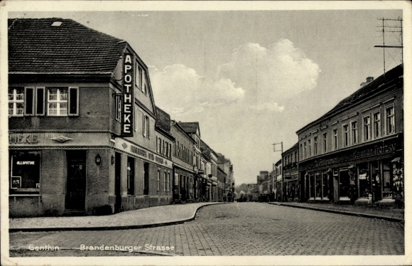 KP Genthin nad kanałem Łaby Haweli, Brandenburger Straße, apteka