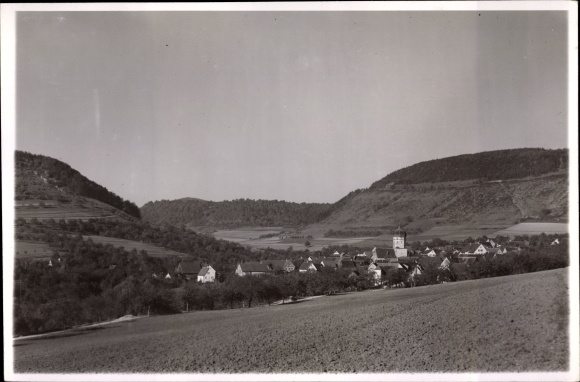 Photo Postcard Unterböhringen Bad Überkingen in Baden Württemberg, general view, church