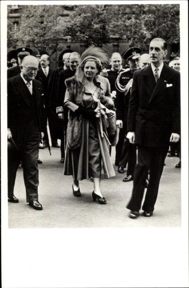 PC Paris, President Auriol receives Queen Juliana, 1950