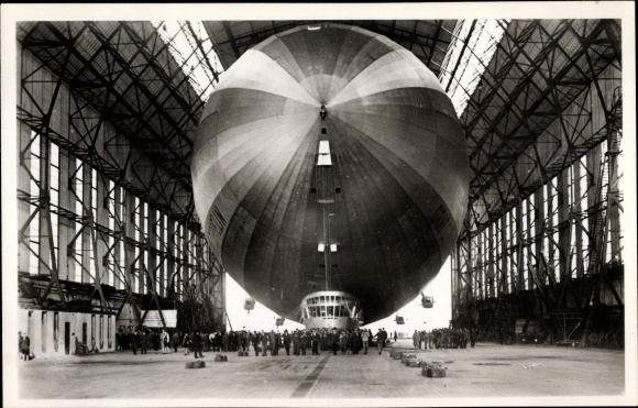 PC Friedrichshafen on Lake Constance, airship LZ 127 Graf Zeppelin, introduction to the airship hangar