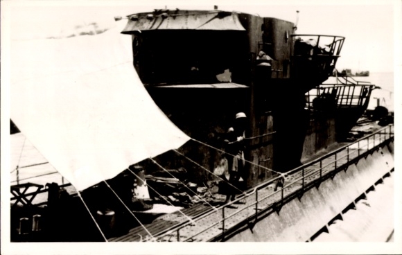 Foto Ak Deutsches U Boot, U 561, Teilansicht, Kriegsmarine