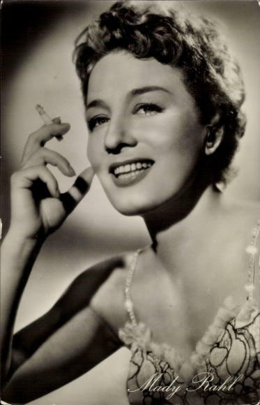 Postcard actress Mady Rahl, portrait, cigarette, three from the variety show