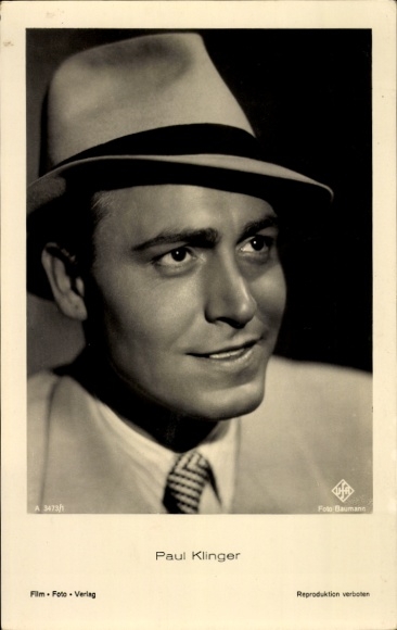 Postcard actor Paul Klinger, portrait, hat