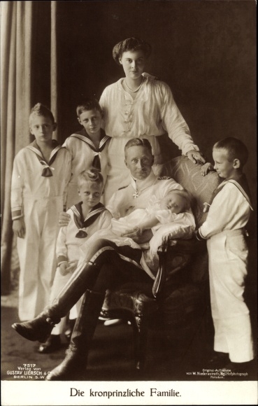 Ak Kronprinz Wilhelm von Preußen, Kronprinzessin Cecilie von Preußen, Kinder