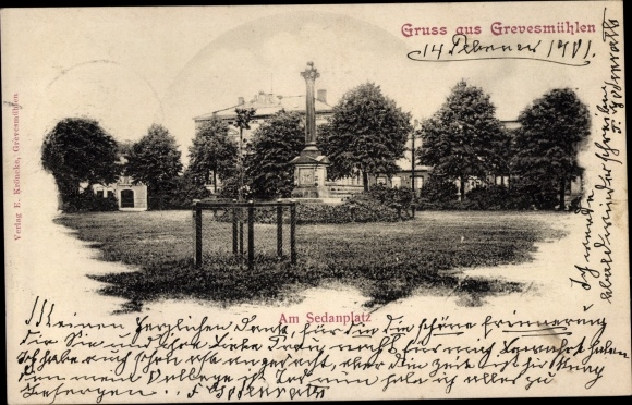 Postcard Grevesmühlen in Mecklenburg, Sedanplatz, war memorial