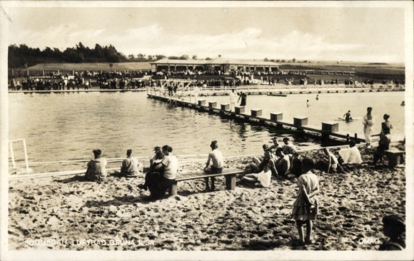 Ak Grüna in Sachsen, Im Sommerbad, Strandpartie