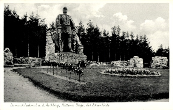 Ak Ascheffel im Kreis Eckernförde, Bismarckdenkmal auf dem Aschberg, Hüttener Berge