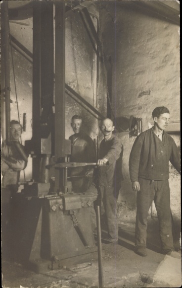 Photo Postcard Möcking Schmiede, Boddenberg, Kramer, Wolter, Franka