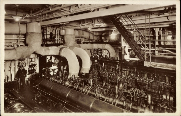 Postcard HSDG passenger ship MS Monte Sarmiento, engine room, interior view