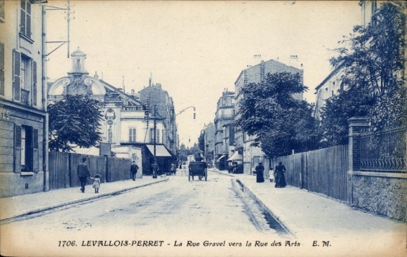 Postcard Levallois Perret Hauts de Seine, Le Rue Gravel versus la Rue des Arts