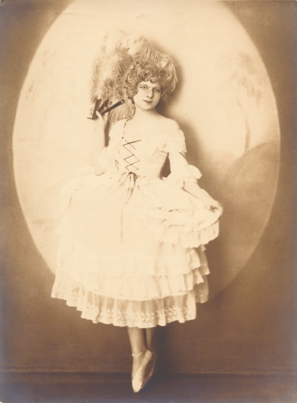 Foto Frauenportrait, Art Deco, Balletttänzerin, Fächer, Spitzentanz