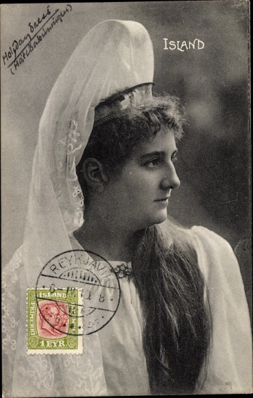 Postcard Woman in Icelandic costume, portrait