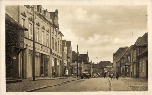Postcard Oldenburg in Holstein, Schuhstraße, shops
