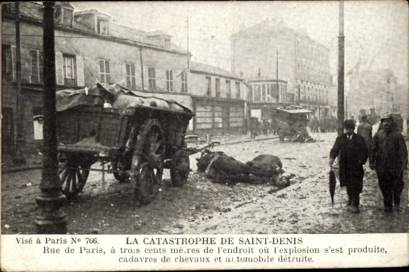 CPA Saint-Denis Seine Saint-Denis, Rue de Paris, à three cents more de l'endroit où l'explosion