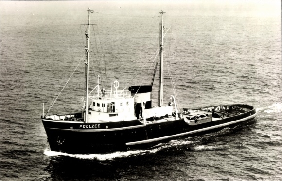 Ak sleepboot MT Poolzee op volle snelheid, L. Smit & Co.