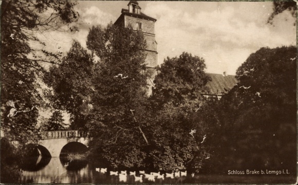 Ak Brake Lemgo in Lippe, Schloss Brake, Brücke, Bäume, Wasserturm