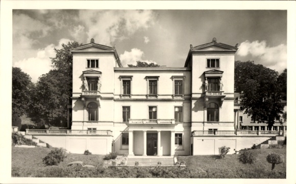Postcard Gelnhausen in Hesse, Burckhardthaus, s building, well-kept garden landscape, stylish architecture