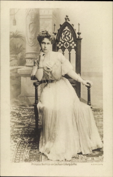 Postcard Princess Beatrice of Saxe Coburg Gotha, portrait