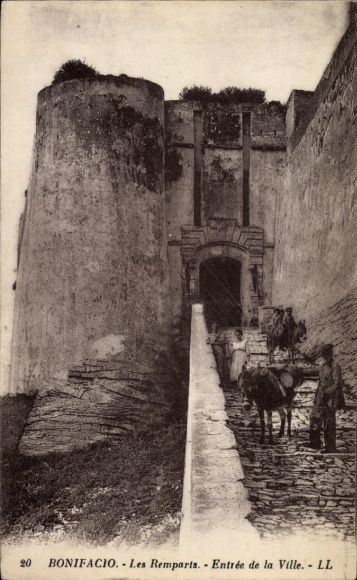 Ak Bonifacio Südkorsika, Die Stadtmauer, Eingang zur Stadt