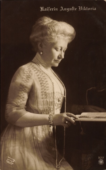 Postcard Empress Auguste Viktoria, portrait, pearl necklace