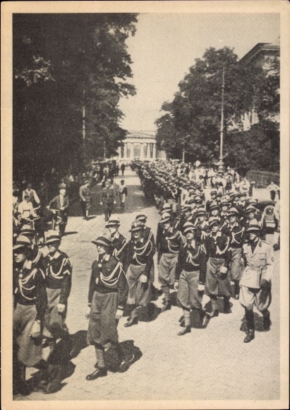 Sammelbild Deutschland erwacht Nr. 75, Die Avanguardia besucht das Braune Haus in München 1932