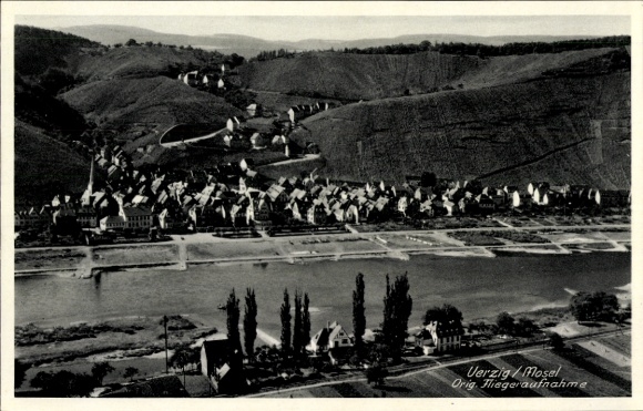 Ak Uerzig Ürzig an der Mosel, Fliegeraufnahme