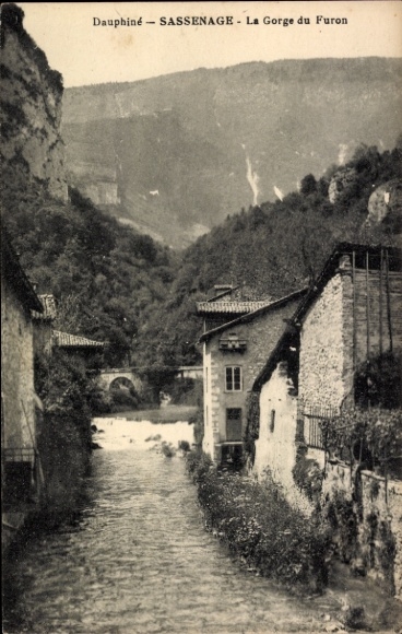 Ak Sassenage Isère, Dauphiné  Gorge du Furon, Fluss, alte Häuser