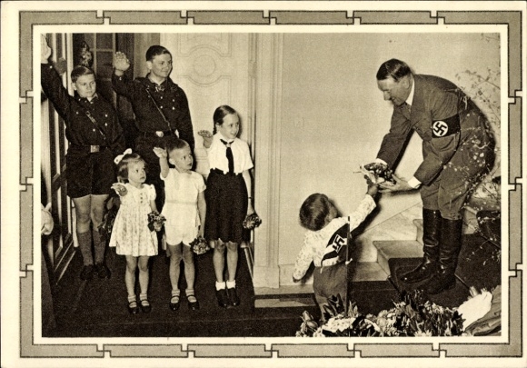Ganzsachen Ak Adolf Hitler empfängt Kinder, HJ Pimpfe, BDM, Gratulanten