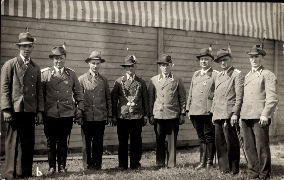 Photo Postcard Maaslingen Petershagen ad Weser, shooting festival, men's group, rifle colonel Stellhorn