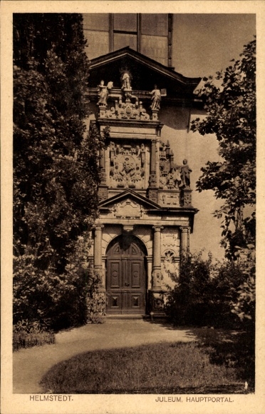 KP Helmstedt w Dolnej Saksonii, portal główny Juleum, fasada, figury, rośliny