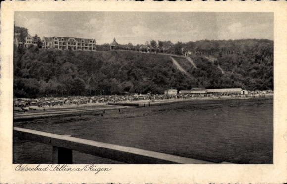 Ak Ostseebad Sellin op Rügen, Ostseebad Sellin, panorama vanaf het strand, steiger, menigte