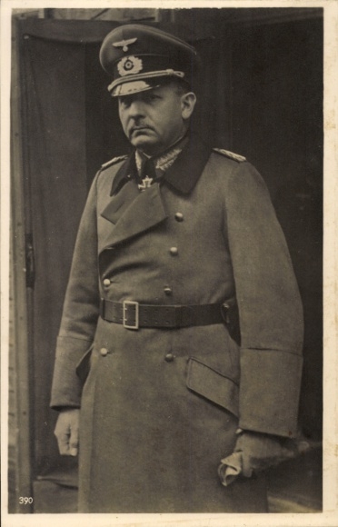 Feldmarszałek Wilhelm List, odznaczony Krzyżem Rycerskim, dowódca naczelny Grupy Armii A, Wehrmacht
