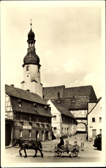 Postcard Neumark in Sachsen, market square, carriage
