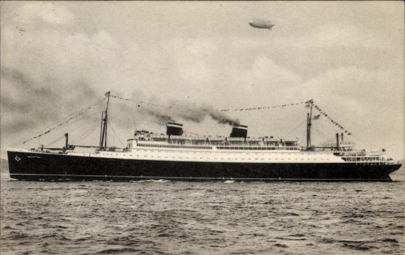 Ak United States Lines, stoomschip SS Manhattan, Zeppelin