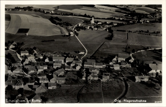 Ak Schmidham im Rottal Ruhstorf an der Rott Niederbayern, Luftaufnahme von Schmidham, Wohnhäuser,