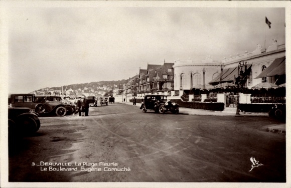 Ak Deauville La Plage Fleurie Calvados, Le Boulevard Eugene Cornuche