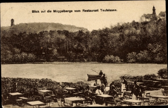 Postcard Berlin Köpenick, view of the Müggelberge from the restaurant Teufelssee, boat