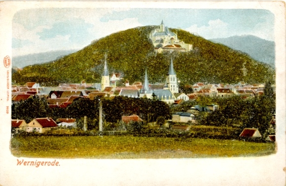 Ak Wernigerode im Harz, Blick auf die Stadt, das Schloss auf dem Hügel, Kirchtürme, Natur