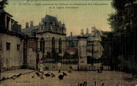 Ak Écouen Val d'Oise, Château du Pensionnat des Demoiselles,  Architektur, Gittertor, Vögel im Vo