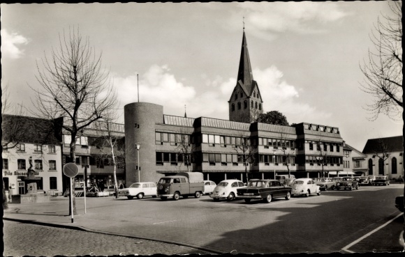 Ak Kempen am Niederrhein, Rathaus mit Marktplatz, Kirche