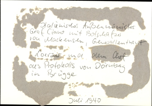 foto Italiaans. Minister van Buitenlandse Zaken Graaf Ciano in Brugge, von Mackensen, Loerzer en von Dörnburg, juli 1940